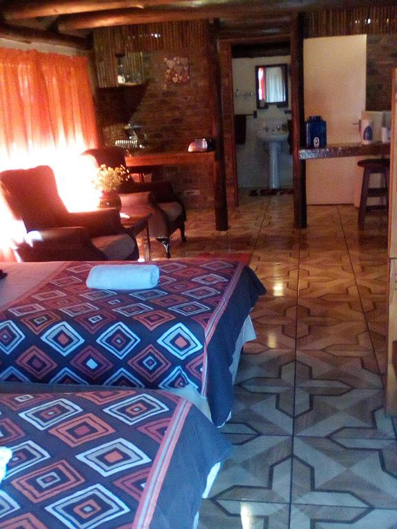 Pride Rock Accommodation มิดเดิลเบิร์ก ภายนอก รูปภาพ