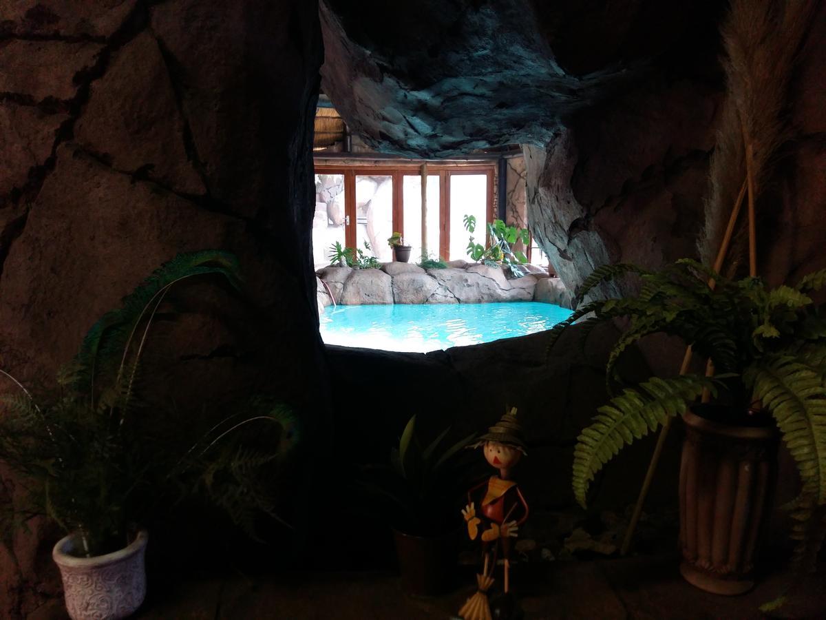 Pride Rock Accommodation มิดเดิลเบิร์ก ภายนอก รูปภาพ