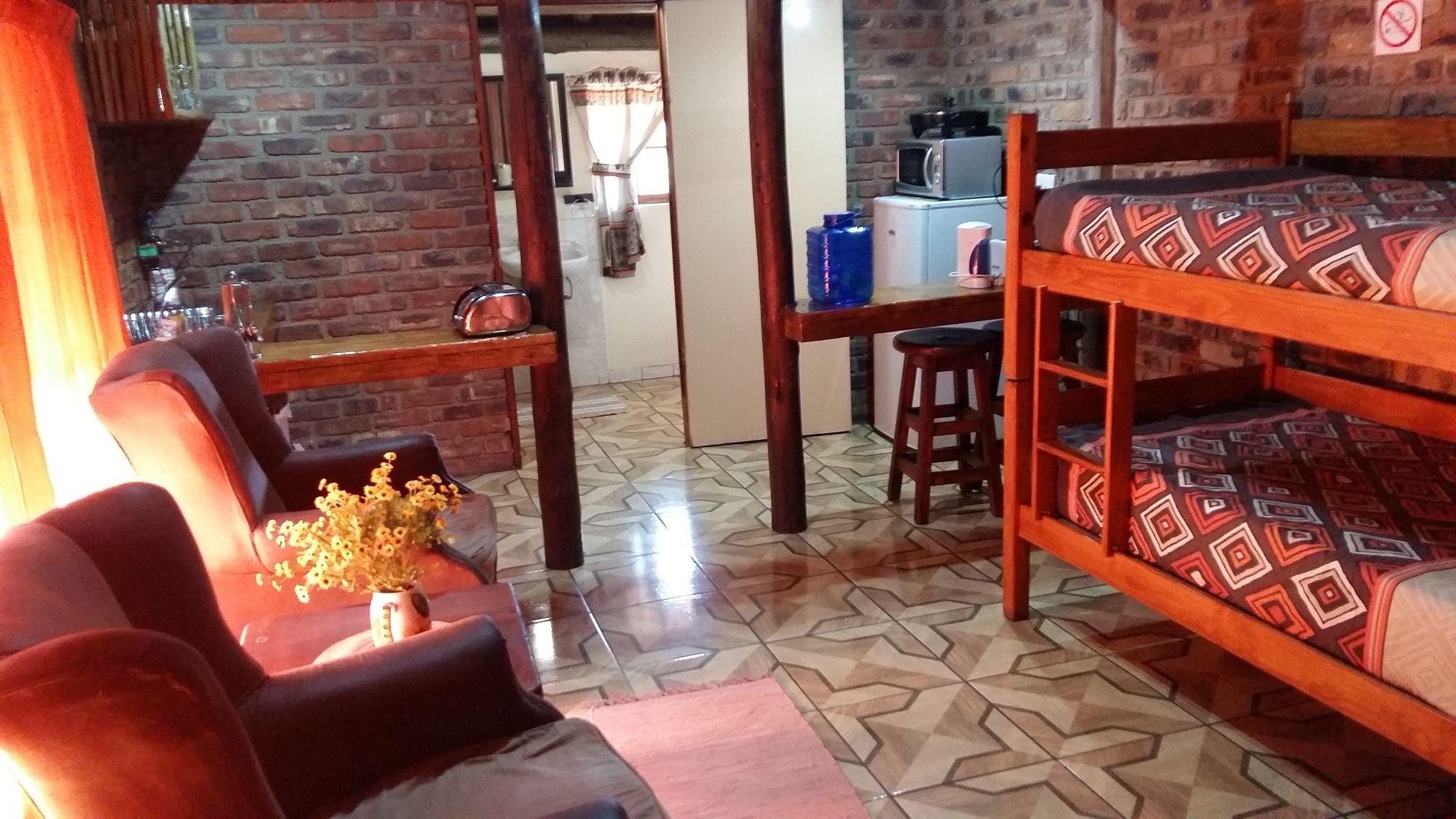 Pride Rock Accommodation มิดเดิลเบิร์ก ภายนอก รูปภาพ