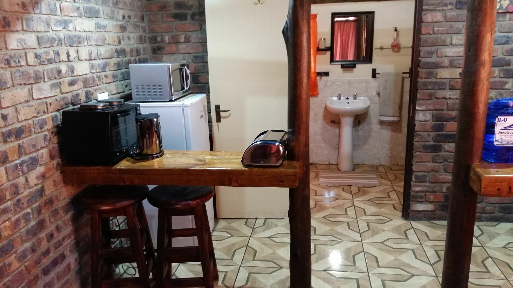 Pride Rock Accommodation มิดเดิลเบิร์ก ภายนอก รูปภาพ